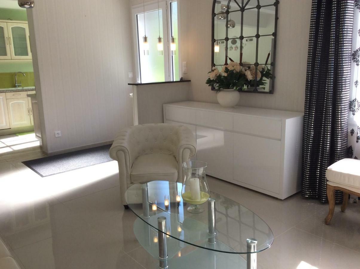 Villa Maison Blanche Tulle 1 A 4 Personnes Экстерьер фото